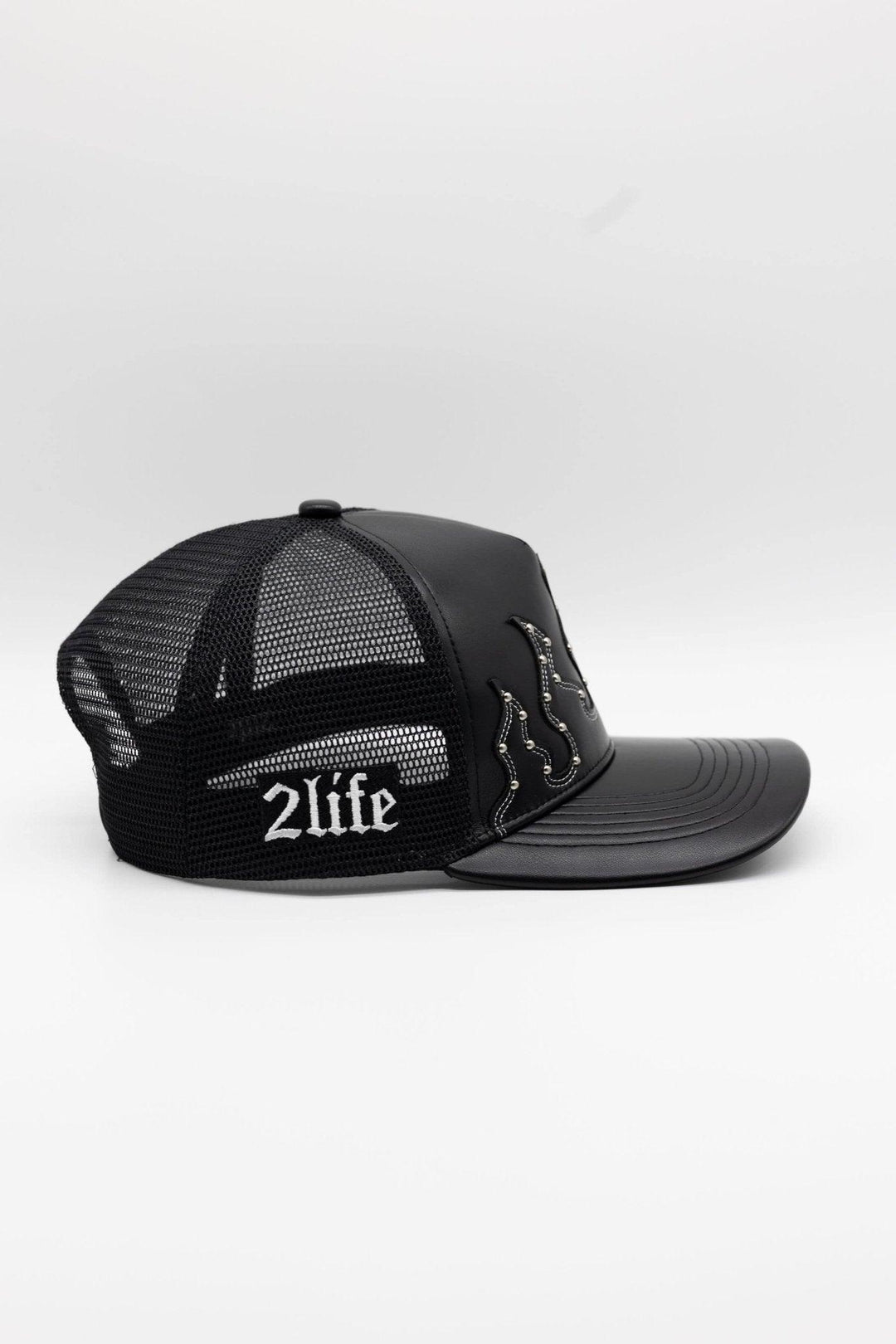 LEATHER FLAMES TRUCKER HAT IN BLACK - 2life